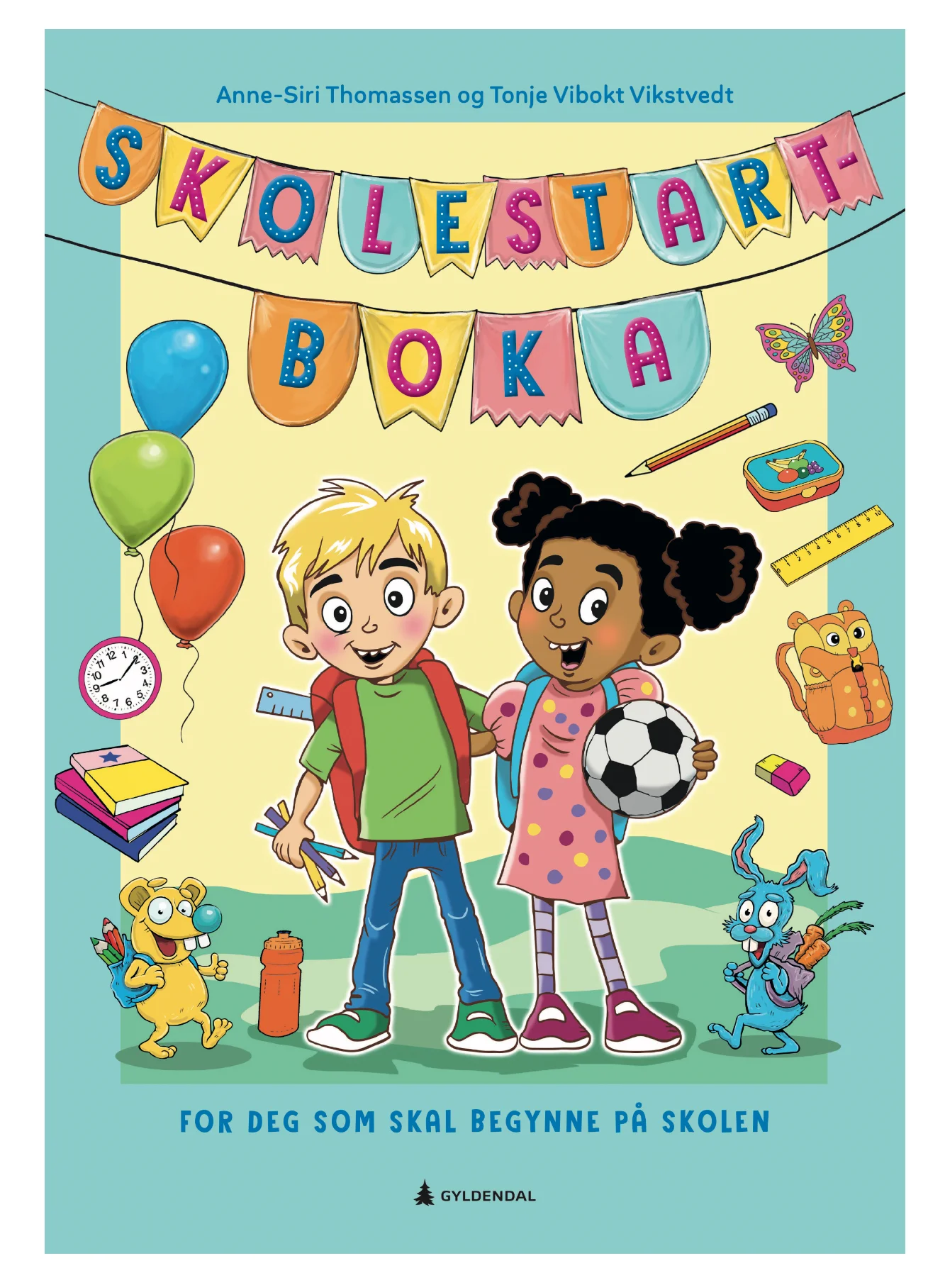 Skole, lek, fantasi, kreativitet, moro, oppdagelse, nysgjerrighet, mestring, aktivitet, oppgaver, hjernetrim, gåter, labyrinter, prikk til prikk, finn forskjellene, fargelegging, tegning, bokstaver, ord, lesing, skriving, tall, regning, former, mønster, dyr, småkryp, roboter, fotball, natur, årstider, sommer, jul, påske, skole, skolestart, barn, venner, blyanter, farger, aktivitetsbøkertart boka